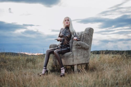 Lady Angela Latex
